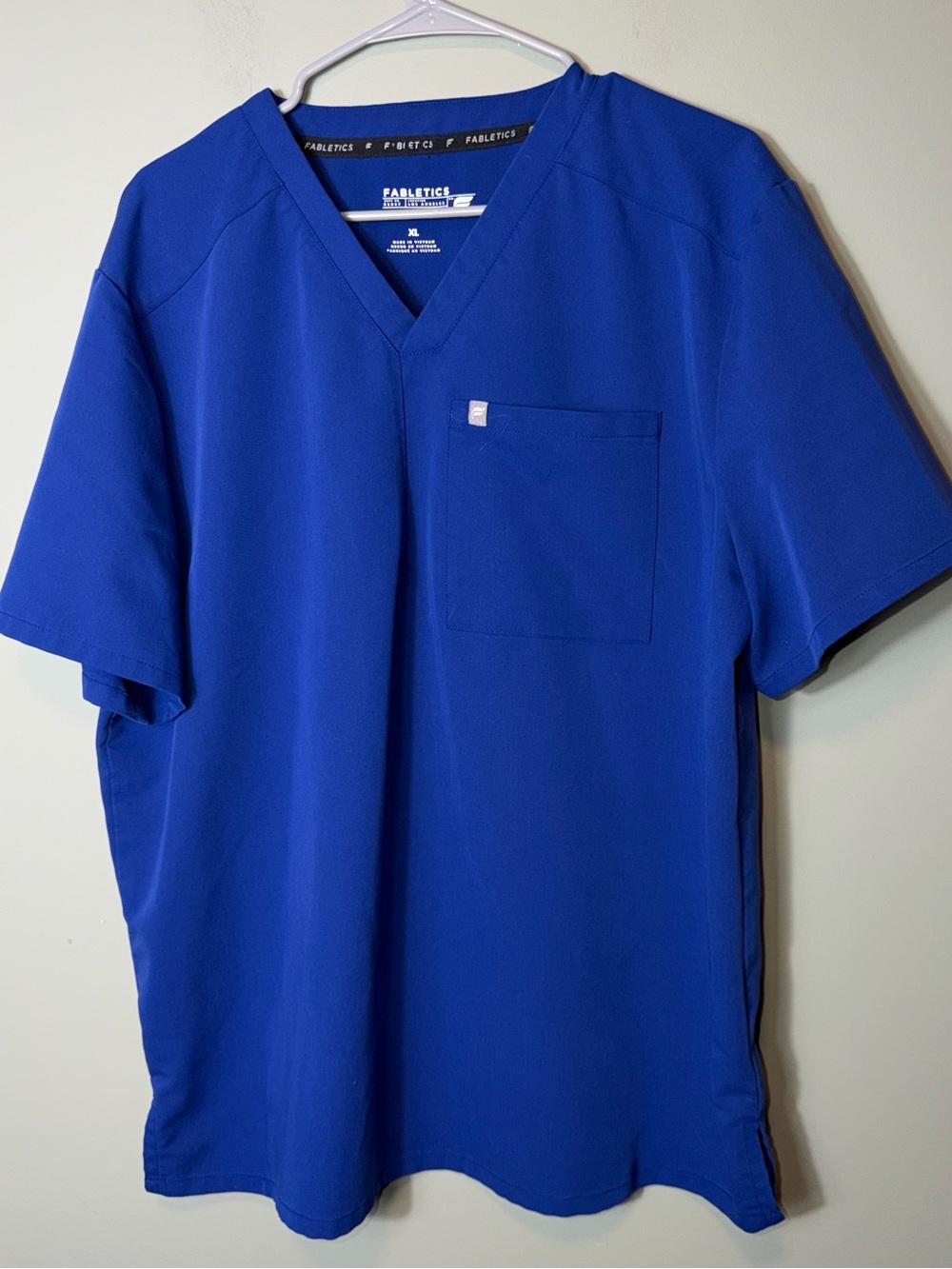 Fabletics Men's Helix 1-Pocket Scrub Top XL Galaxy Blue